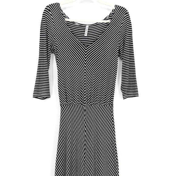 Black Chevron Striped Maximalist Casual V Neck Parisian Maxi Dress Small - Picture 4 of 7